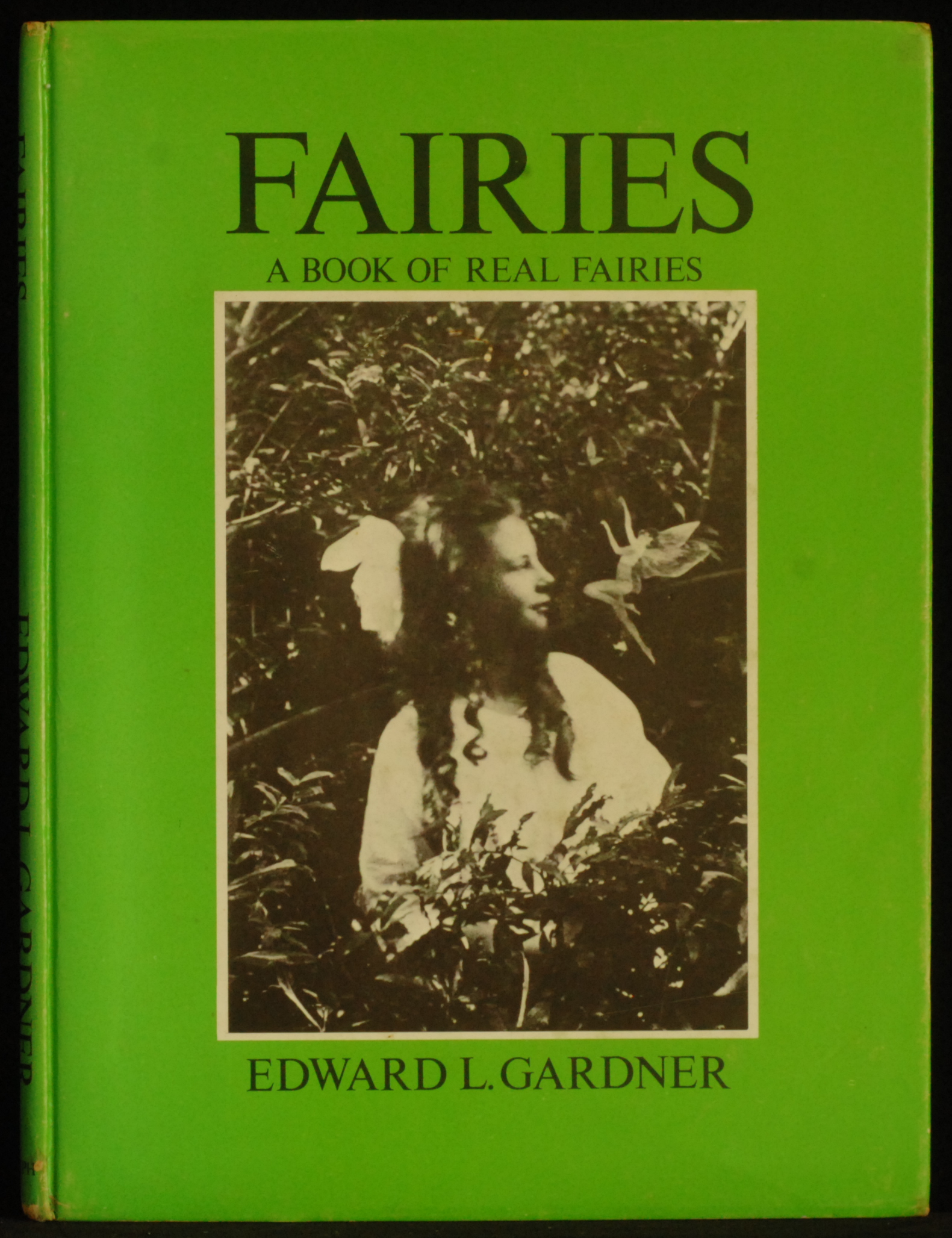 mbb007220a_-_Gardner_Edward_L_-_Fairies.The_Cottingley_Photographs_And_Their_Sequel.jpg