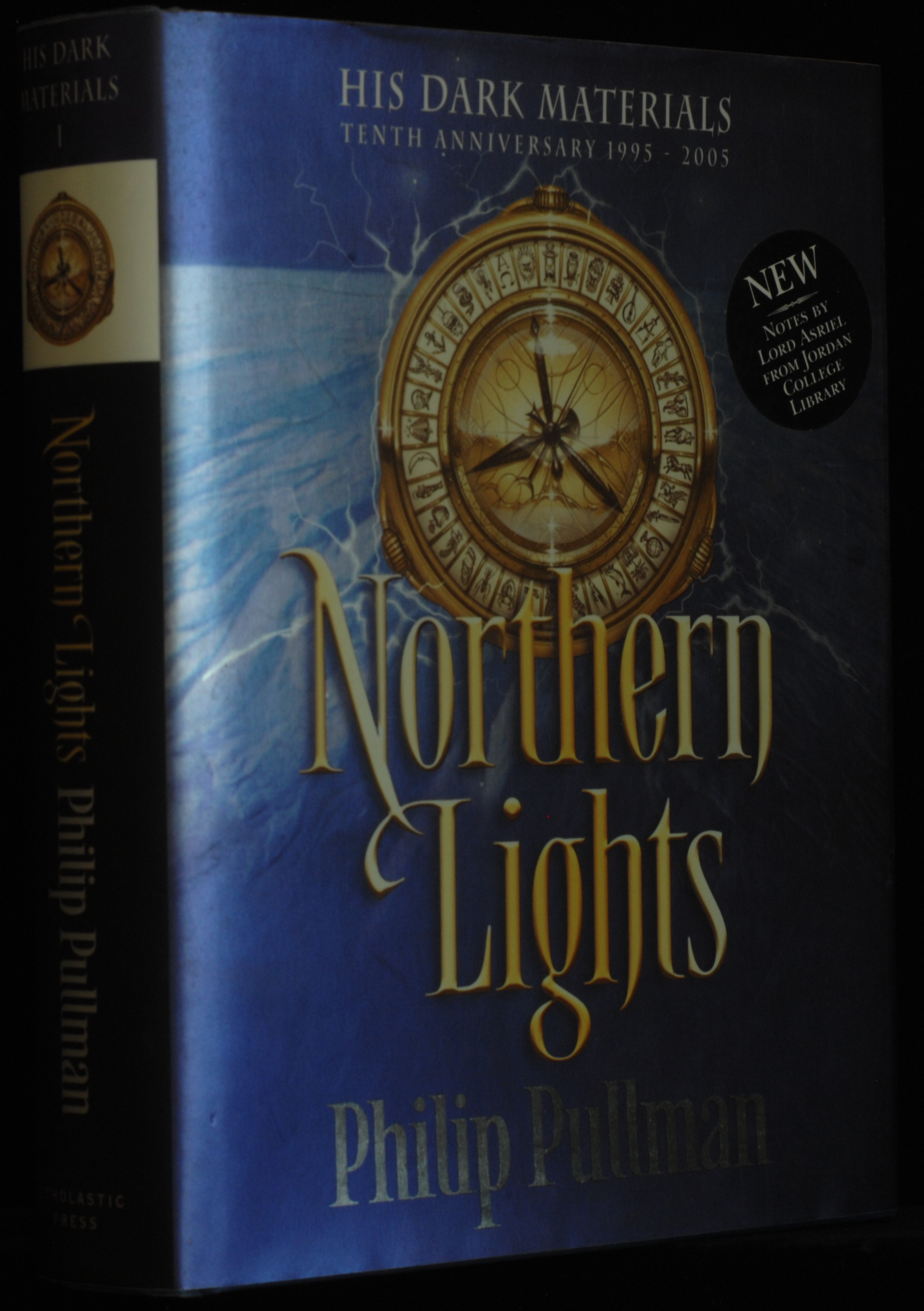 mbb007293a_-_Pullman_Philip_-_Northern_Lights.jpg