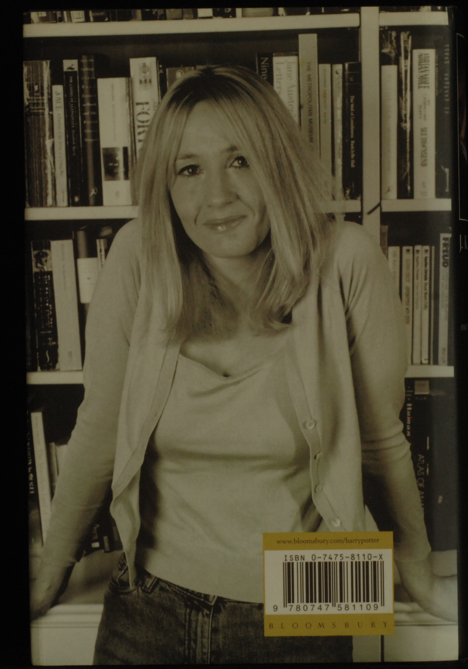mbb007455b_-_Rowling_J_K_-_Harry_Potter_And_The_Half_Blood_Prince.jpg